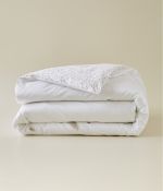 Embroidered duvet cover Nina
