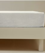 White fitted sheet crème