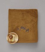 Embroidered bath towel 100x150 cm Highlands caramel