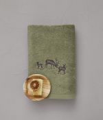 Embroidered shower towel 70x140 cm Highlands vetiver green