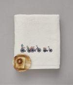 Embroidered bath towel 100x150 cm Amsterdam cream
