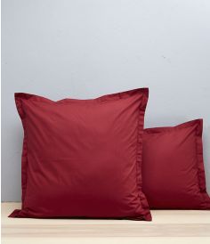Red pillowcase rouge massaï