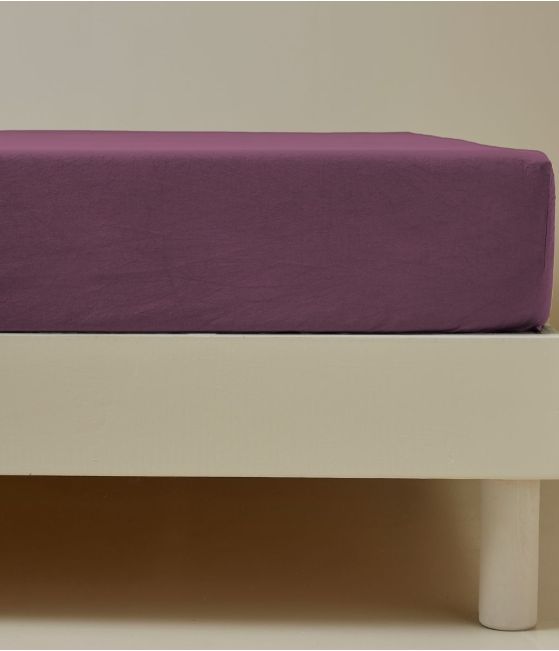 Purple fitted sheet raisin