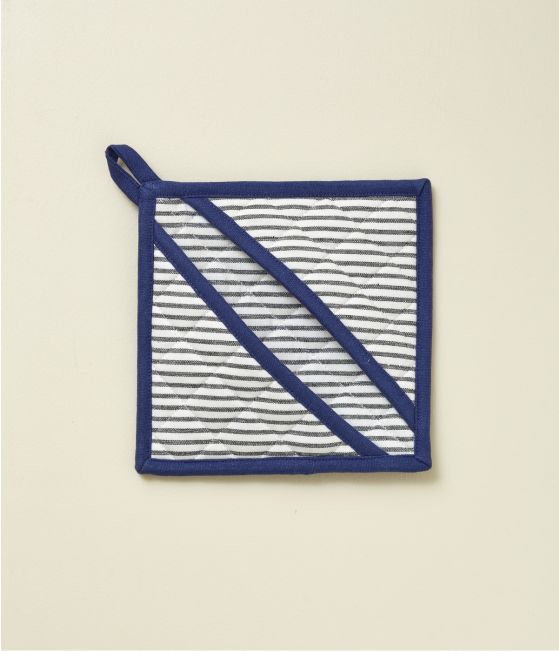 Blue “Aux Petits Oignons” oven mitt