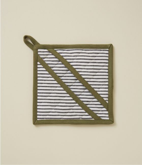 Green “Aux Petits Oignons” oven mitt