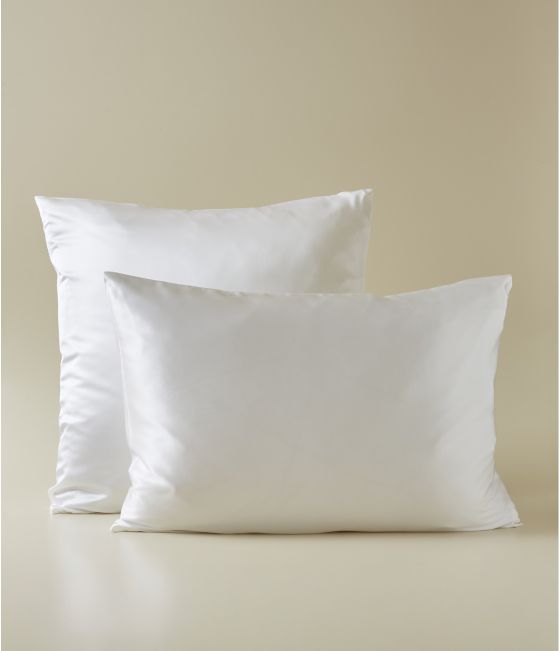 Saline white silk pillowcase