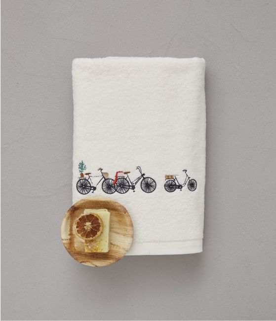 Embroidered shower towel 70x140 cm Amsterdam cream