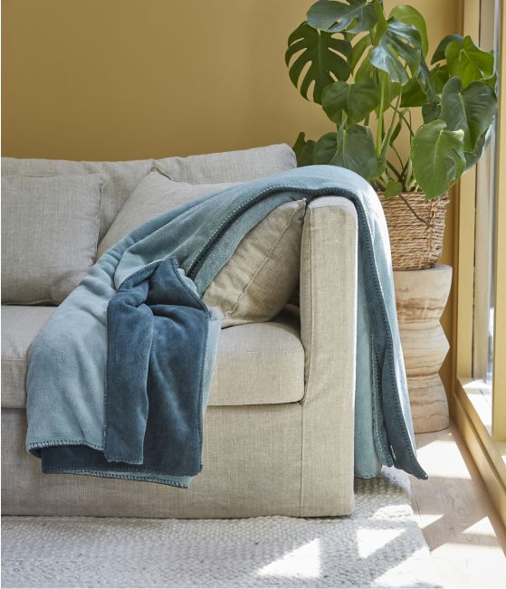 Reversible Fleece Throw vert sauge/bleu céladon
