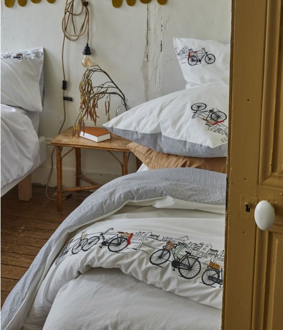 Embroidered duvet cover Amsterdam