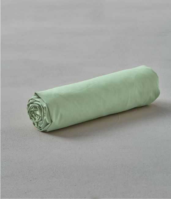 Fitted sheet for articulated bed