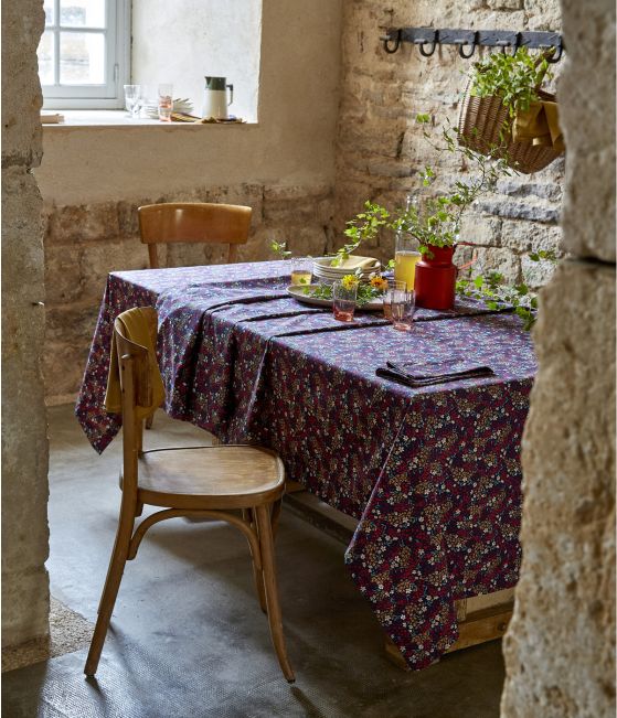 Fragrance tablecloth