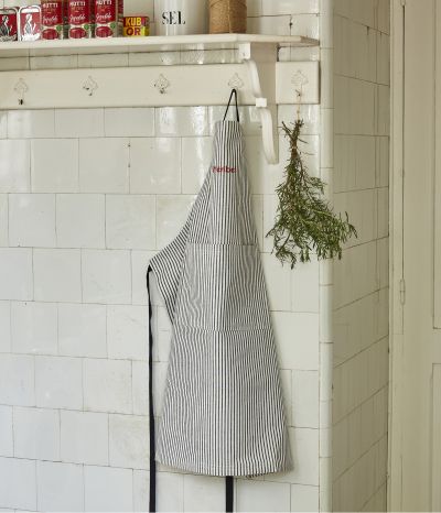Aux petit oignons triped apron