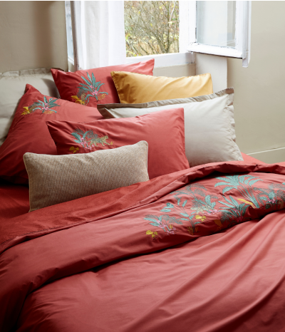Embroidered bedding set Bornéo