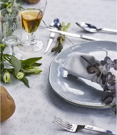 Nappe damassée feuillages Colombine®, gris perle