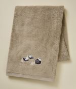Drap de bain brodé Au coeur de la vallée taupe