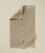 Serviette invité brodée Au coeur de la vallée taupe
