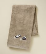Drap de douche brodé Au coeur de la vallée taupe