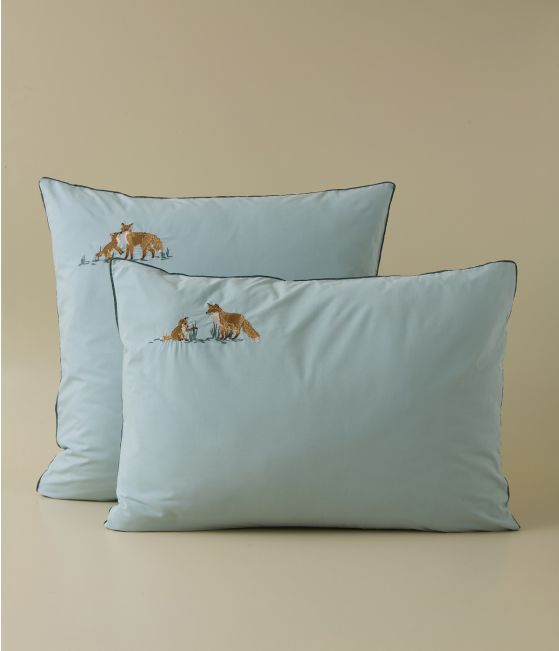 Embroidered Pillowcase La vie des plaines