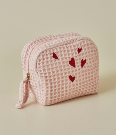 Trousse brodée en nid abeille Jolis coeurs rose