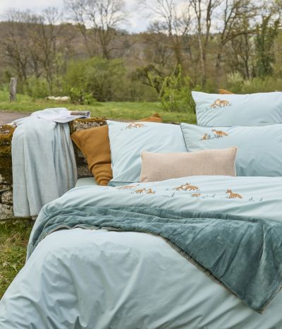 Embroidered Bedding Set La vie des plaines