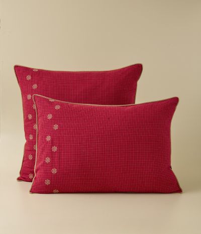 Embroidered Pillowcase – Doux refuge