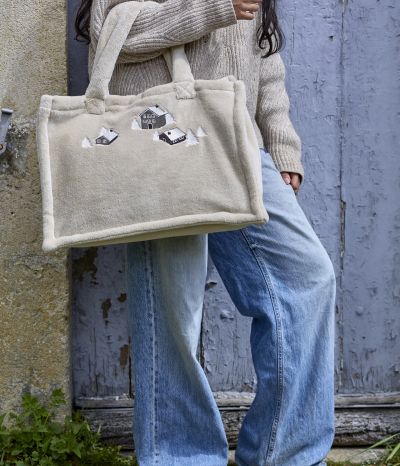 Tote bag brodé Au coeur de la vallée beige